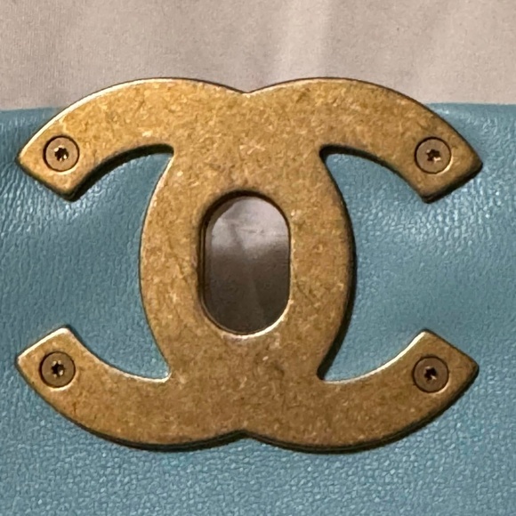 RARE! BRAND NEW NEON BLUE CHANEL 19 BAG GORGEOUS!! - Picture 13 of 16